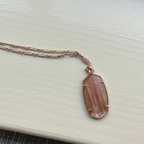 Kendra Scott Faceted Reid Necklace - Picture 2 of 5